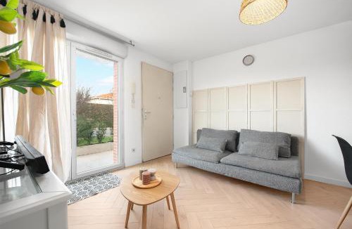 Lalande-Grand Selve Apartment | Joli T2 avec terrasse et Parking