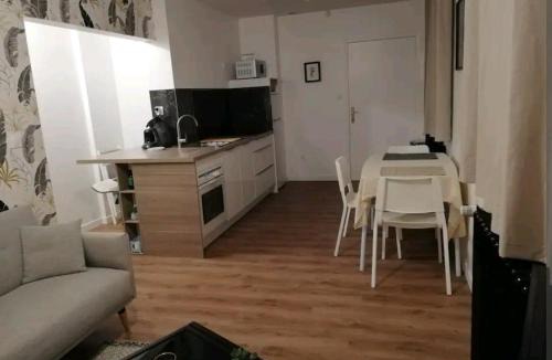Vezin-le-Coquet Apartment | Joli T2 près de Rennes