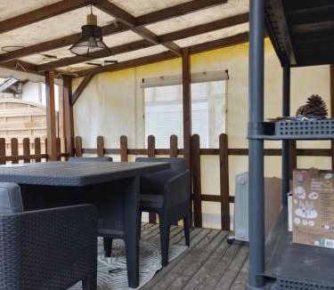 Sanguinet Other | jolie bungalow 2 pas du lac