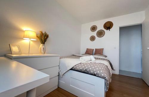 Sannois Bed & Breakfast | Jolie Chambre Confortable