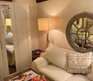 Veigy-Foncenex House | Jolie Chambre double avec Balcon