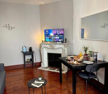 Dreux Hotel | Jolie chambre sous les toits