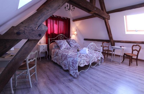 Larchamp House | Jolie Grange