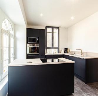 Mauleon House | Jolie m'Home - Maison 15 pers, 5 sdb, 5 WC, proche Puy du Fou