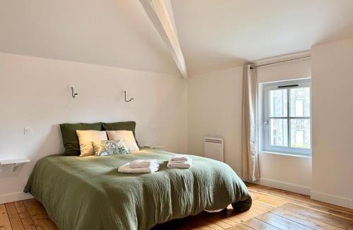 Mauleon House | Jolie m'Home - Maison 15 pers, 5 sdb, 5 WC, proche Puy du Fou