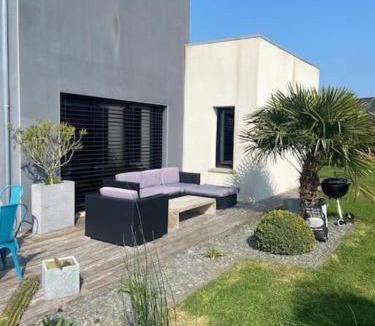 La Guerche-de-Bretagne Villa | Jolie maison avec piscine et Spa