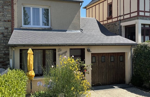 Saint-Jean-le-Thomas House | Jolie Maison 3 Pièces en Front de mer Dans la Baie du Mont Saint Michel