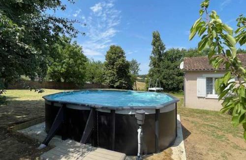 Bussac House | Jolie maison à la campagne avec piscine