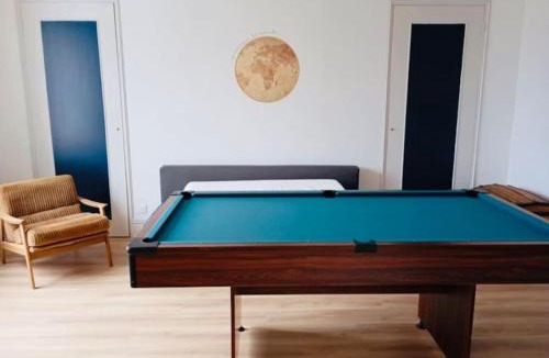 Dernier Sou House | Jolie Maison - 6pers avec Billard, Cour, Garage et Borne de Recharge