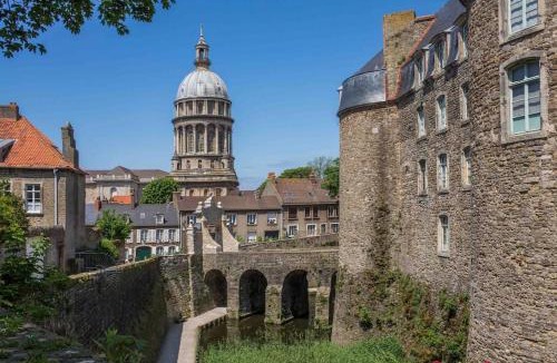 Dernier Sou House | Jolie Maison - 6pers avec Billard, Cour, Garage et Borne de Recharge