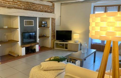Taix House | Jolie maison avec cheminée, à la campagne