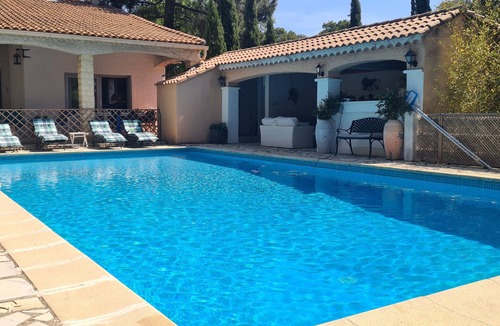 Uchaux House | Jolie Maison de Campagne Avec Piscine Sous le Soleil de la Provence