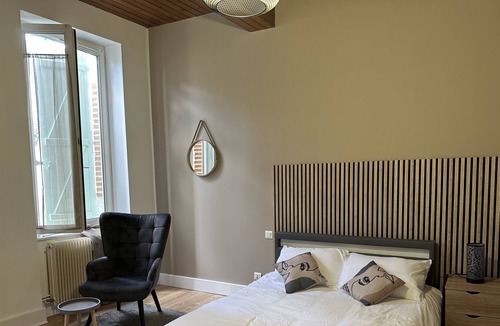 Valence House | Jolie Maison de Ville à Valence d Agen , 3 Grandes Chambres, Tout Équipée, Wifi