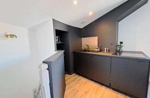 La Madeleine Apartment | Jolie maison en duplex avec balcon à La Madeleine