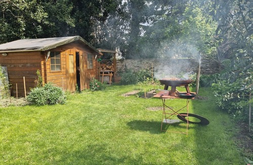 Trentemoult House | Jolie Maison et Jardin en Bord de Loire