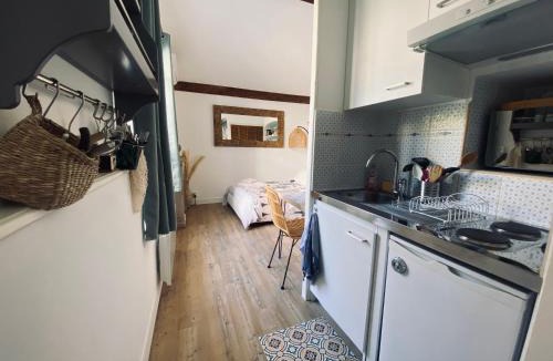 Carqueiranne Apartment | Jolie studio climatisé avec parking et proche de la mer