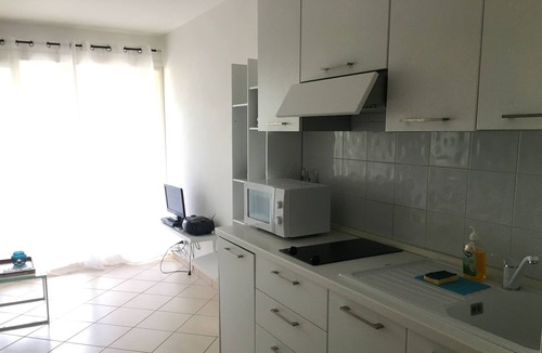 L'Ile-Rousse Apartment | Jolie T2 Avec Terrasse