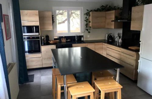La Martelle Villa | Jolie Villa, Piscine, 10min centre ville, WIFI