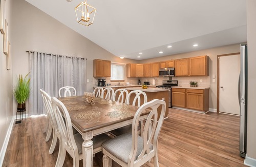 Joliet House | Joliet Arcade FHS Rental