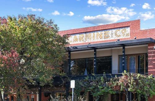 Port Adelaide Apartment | Jolly Jubilant Jubilee