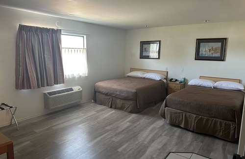 Marina del Rey Hotel | Jolly Roger Hotel