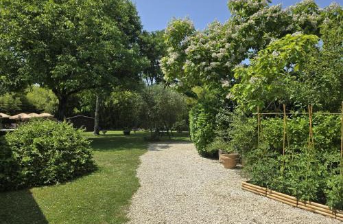 Saint-Julien-de-Lampon Bed & Breakfast | Jonadam