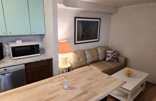 Dennis Port Hotel | Jonathan Edwards Motel