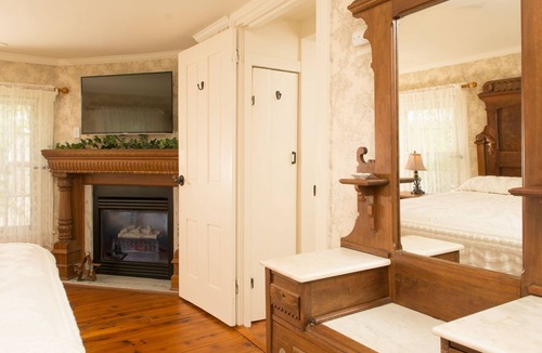 Absecon Bed & Breakfast | Jonathan Pitney House