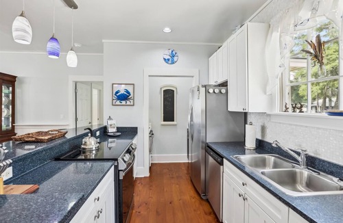 Melrose on the Beach Cottage | JonBie THE Maison OCEANFRONT with Golf cart