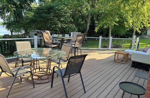 Elizabethtown House | Jones River House