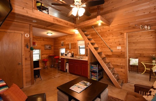 Utopia Cabin | Jones Riverside Cabin
