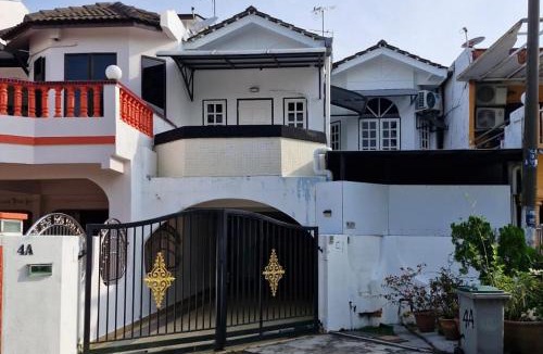 Taman Kota Laksamana House | JONKER Home 1 Walking Distant To Banda Hilir