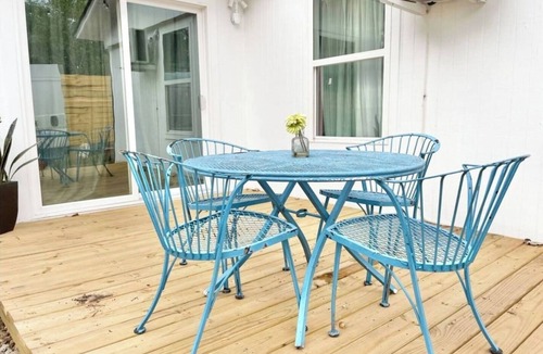 East MLK House | Joplin House ° Group Stay for Spring