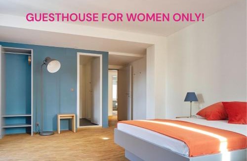 Langstrasse House | Josephine's Guesthouse - WOMEN ONLY with rooftop and community area