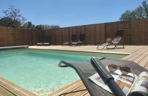 Veyrines-de-Domme House | Josephine's "La Salamandre" trailers