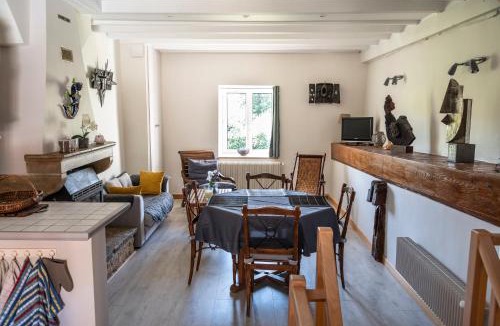 Asquins House | Josette