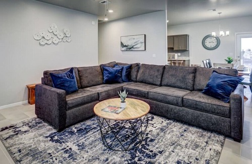 Las Cruces House | Josh Caspian · Southwestern Escape