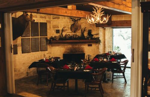 Waring Hotel | Joshua Creek Ranch