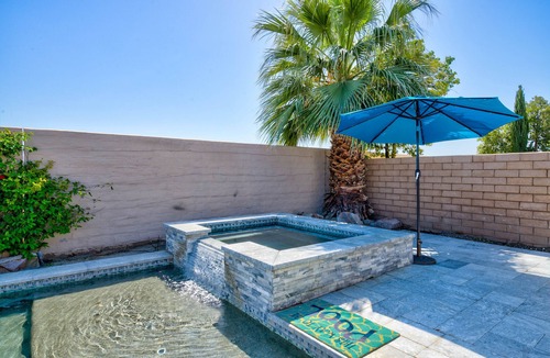 Terra Lago House | Joshua Tree Escape: Pool Spa BBQ & Sleeps 12!