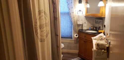 Mt. Hood - Columbia River Gorge Bed & Breakfast | Joslyn House