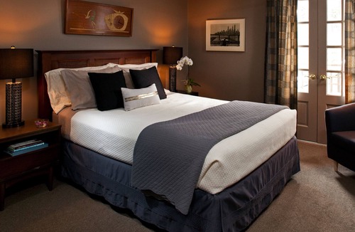 Hyde Park Bed & Breakfast | Journey Inn Bed & Breakfast