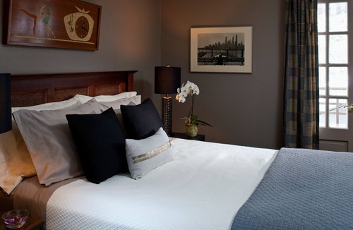 Hyde Park Bed & Breakfast | Journey Inn Bed & Breakfast