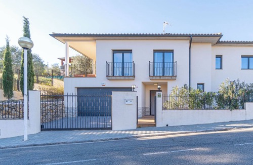 Figueres Villa | Jouvacations Villa domenec Rodil