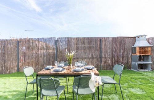 Vilafant Ski Chalet | Jouvacations Villa Osona