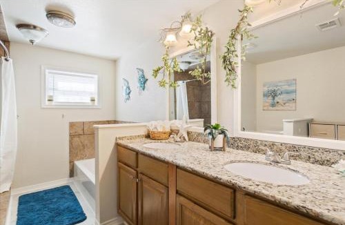 Copperas Cove Villa | Joy RV Resort Bungalow