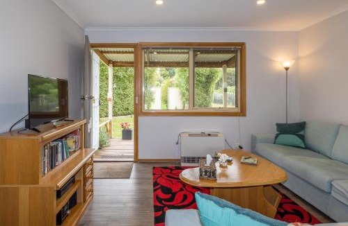Romsey House | JoY's Guesthouse