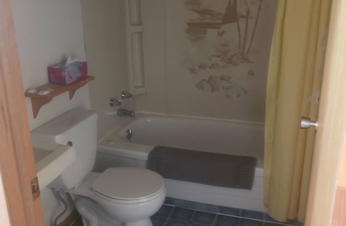 St. Peters Hotel | Joyce's Motel & Cottages