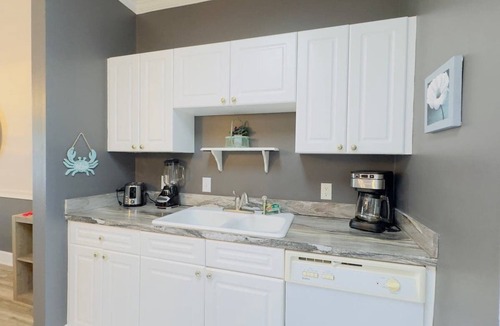 Central Myrtle Beach Apartment | Joyful 1BR condo at MyrtleWoods