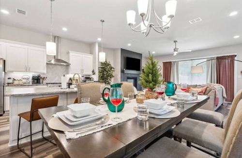 Fort Worth House | Joyous 3BDTownhouse: UltraCool & Spacious!