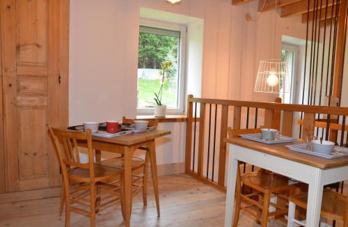 Saint-Antoine-l'Abbaye Bed & Breakfast | Joz Une Halte
